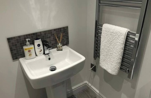 Manchester City Centre Apartment | MODERN 8min to City ★ Work & Leisure ★FREE Parking