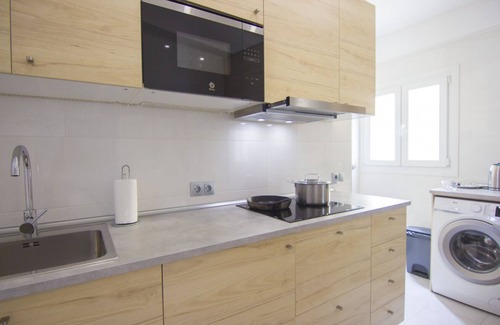 Triana Apartment | Modern 95m2 apartment in Triana by RentalSevilla