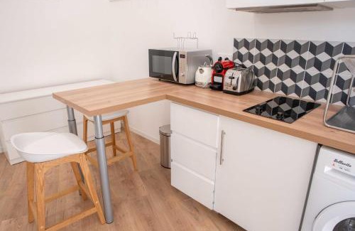 Chartrons Apartment | Modern AC Studio in the Heart of Chartrons