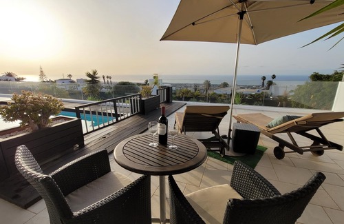 La Asomada Apartment | modern accommodation, large pool, sea view, satellite TV