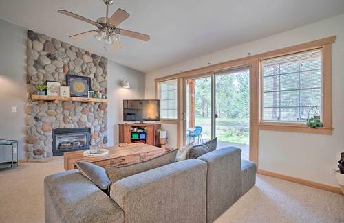 Winthrop Condo | Modern Alpine Condo w/ Fireplace Near Ski Trails!