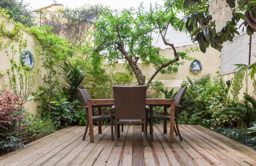 Santo Spirito Apartment | Modern and bright 45 sqm apartment with private patio, perfect for 4 people, located on the ground floor of a period building in good condition. The property is located in Oltrarno district, an extremely quiet and relaxing area, but at the same time very