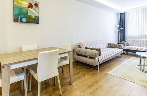 Maltepe Apartment | Modern and Central Flat Near Seashore and Marmaray