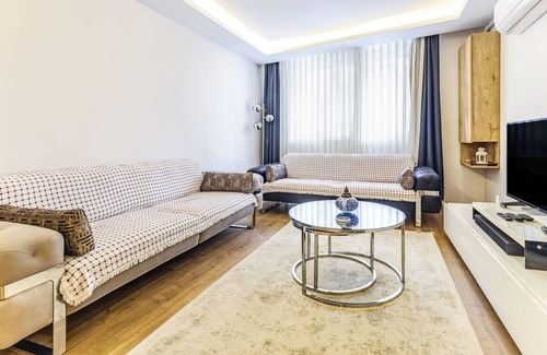 Maltepe Apartment | Modern and Central Flat Near Seashore and Marmaray