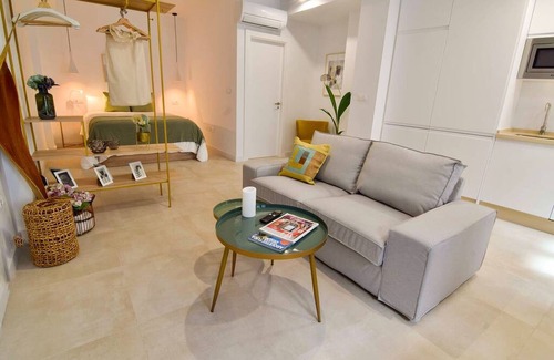 El Molinillo Apartment | Modern and Charming flat in Malaga by SharingCo