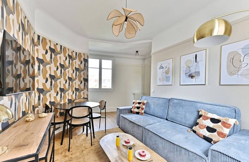 Neuilly-sur-Seine Apartment | Modern and colorful apartment Neuilly-sur-Seine