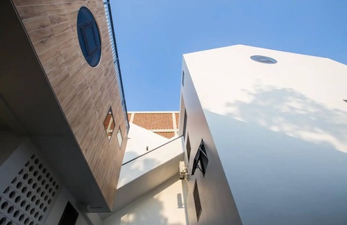 Ong Lang Apartment | Modern and comfortable home