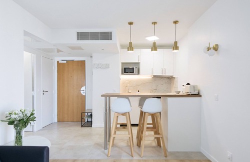 Parc-Nord Apartment | Modern and cosy apartment with a beautiful terrace and parking, Paris La Défense