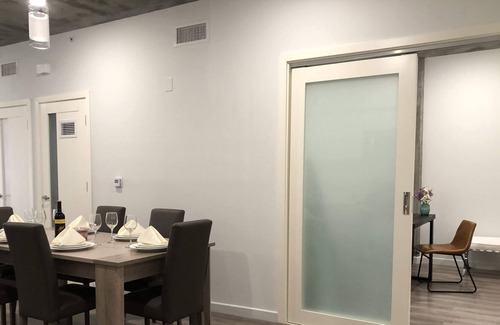Downtown Apartment | Modern and Cozy 2 Bedroom Apartment in the Heart of Glendale