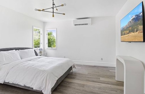 Kerhonkson House | Modern and Private Mountain Retreat on Four Acres
