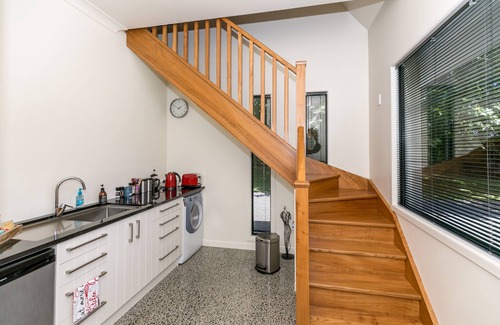Hamilton Apartment | Modern and Spacious Apartment in Tamahere Country Living Zone