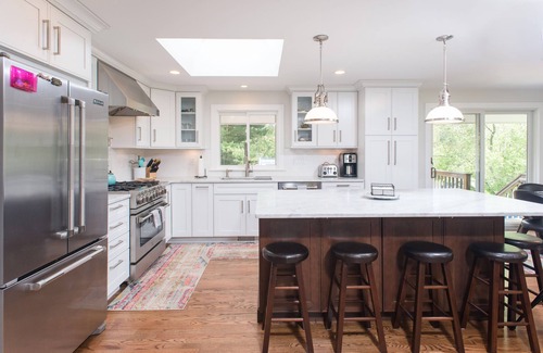 Lee House | Modern And Spacious Berkshires Retreat 5 bdrm 3 bath