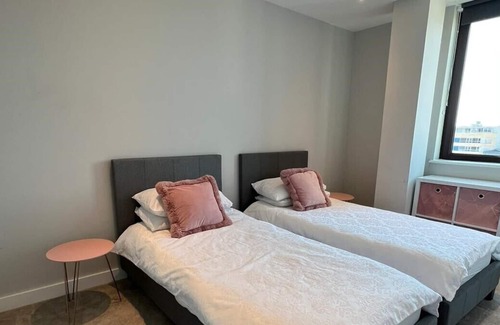 Harrow Apartment | Modern and Spacious two bedroom Apartment in Harrow