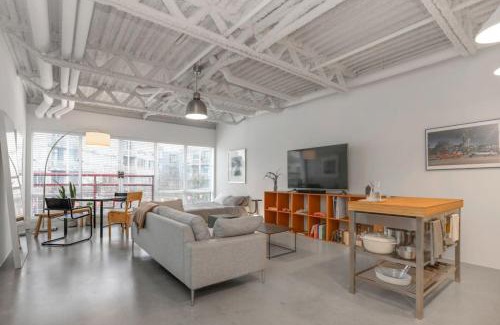 Mount Pleasant House | Modern and Specious Condo right off Main St