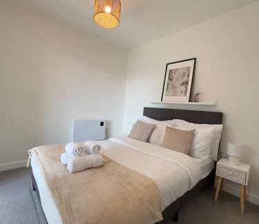 Old Trafford Apartment | Modern and Stunning 1 Bed near Old Trafford and City Centre