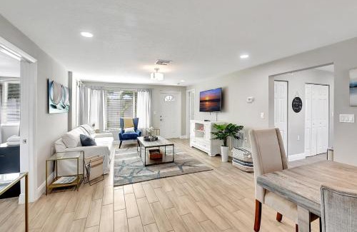 Delray Beach House | Modern and Updated Delray Beach Escape Sleeps 10
