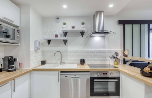 Magny-le-Hongre Apartment | Modern and warm apartment for 4 people
