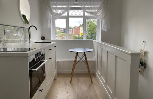 Saltford Apartment | Modern Annex on the outskirts of Bath and Bristo