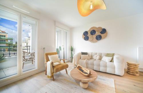 Cormeilles-en-Parisis Apartment | Modern Apartment with River View, Near Paris
