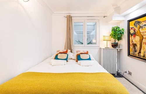 Meudon Apartment | Modern Apartement with Garden and TV Salon, 15' to Eiffel