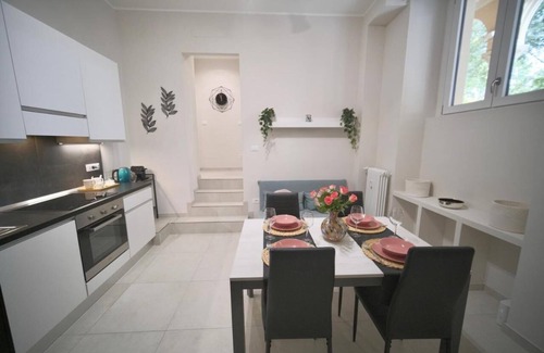 Crocetta Apartment | Modern apartment ❴ 300 mt. from PORTA NUOVA ❵