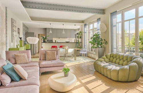 Enfants-Rouges Apartment | Modern Apartment - AC in ENTIRE APARTMENT - 3 Bedrooms - 2 Bathrooms - 2 Toilets