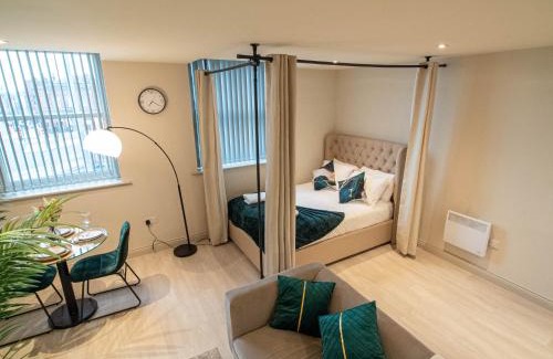 Leeds City Center Apartment | Modern Apartment Central Leeds By High Street Free Parking SMA Stays