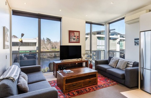Taupo Apartment | Modern Apartment, Central with Wi-Fi & Linen