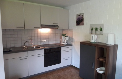 Niederberndorf Apartment | Modern Apartment in Sellinghausen with Terrace