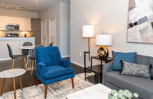 Auburn Hills Apartment | Modern Apartment in Prime Location (ID4378)