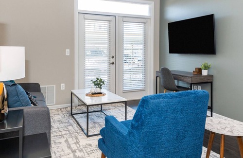 Auburn Hills Apartment | Modern Apartment in Prime Location (ID4378)