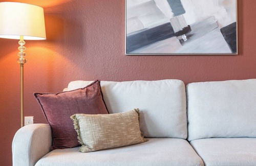 Fort Collins Apartment | Modern Apartment in Prime Location (ID5832X84)