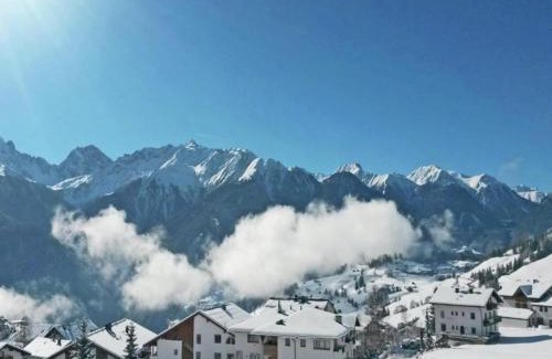 Fiss Apartment | Modern Apartment in Fiss at Ski Bus Stop