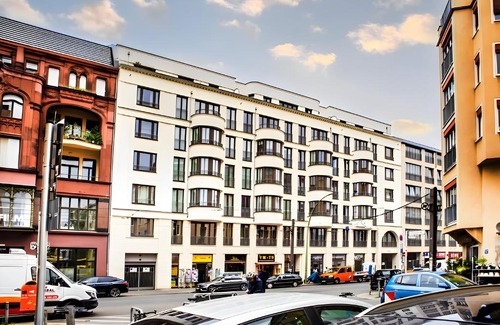 Mitte Apartment | Modern Apartment in Mitte