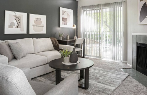 East Forest Apartment | Modern Apartment in Prime Location (ID9601X62)