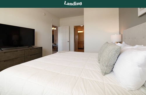 Lexington Apartment | Modern Apartment in Prime Location (ID6496X24)