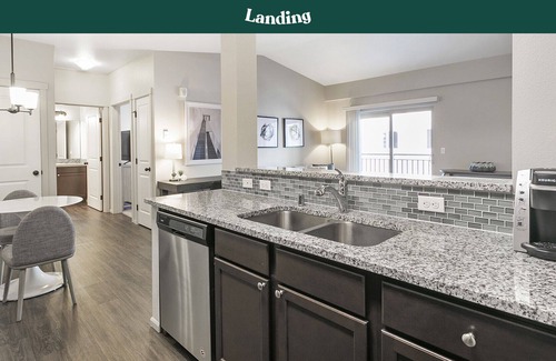 Edgewood Apartment | Modern Apartment in Prime Location (ID5933X36)