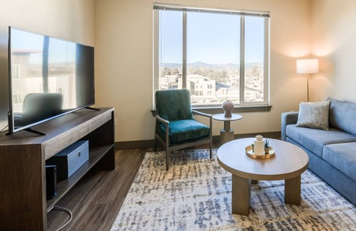 Loveland Apartment | Modern Apartment in Prime Location (ID7430X94)