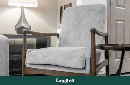 North Druid Hills Apartment | Modern Apartment in Prime Location (ID4884)