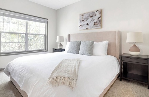 North Druid Hills Apartment | Modern Apartment in Prime Location (ID5620X67)
