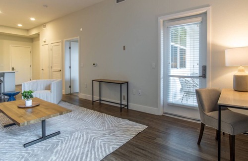 Centerville Apartment | Modern Apartment in Prime Location (ID9011X9)