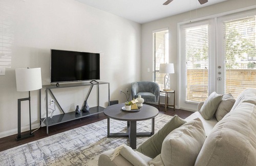 Pearland Apartment | Modern Apartment in Prime Location (ID1234X378)