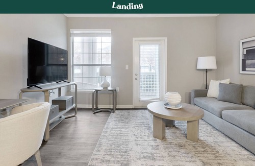 Southwind Apartment | Modern Apartment in Prime Location (ID7904X41)