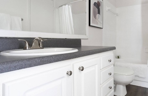 Lake Frederica Apartment | Modern Apartment in Prime Location (ID9246X31)