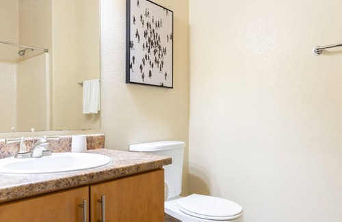 Avondale Apartment | Modern Apartment in Prime Location (ID8149X26)