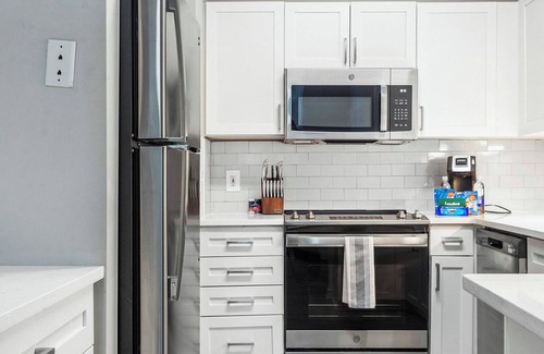 Southwest Raleigh Apartment | Modern Apartment in Prime Location (ID9387X33)
