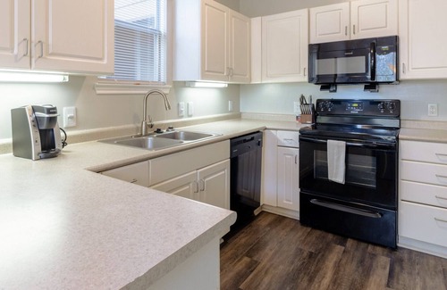 Southwest Raleigh Apartment | Modern Apartment in Prime Location (ID8636X46)
