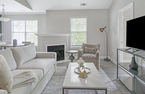 Southwest Raleigh Apartment | Modern Apartment in Prime Location (ID1222X195)