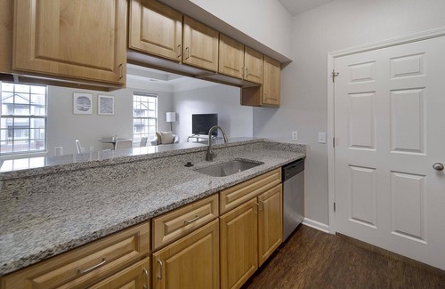 Carmel Apartment | Modern Apartment in Prime Location (ID1193X952)