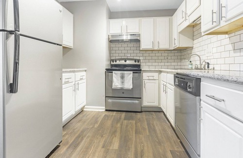Durham Apartment | Modern Apartment in Prime Location (ID8449X87)